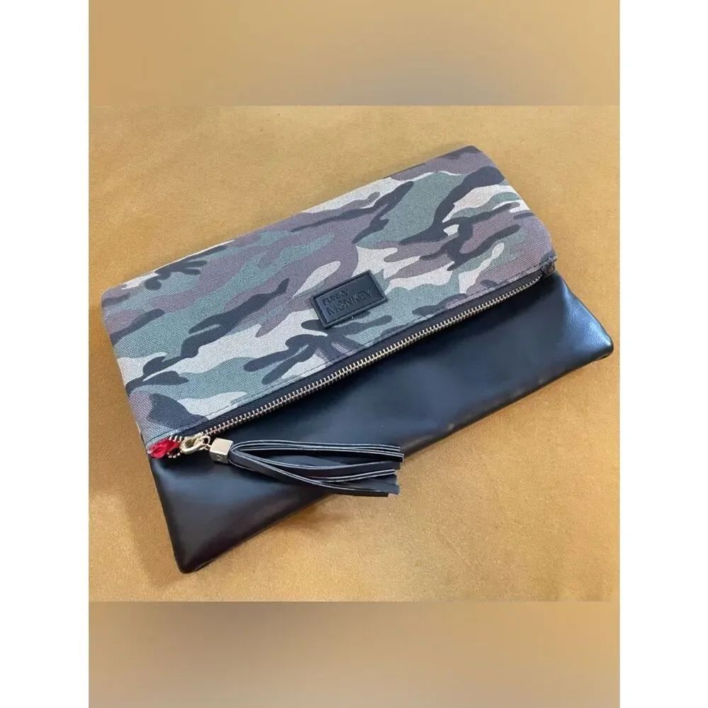 Funky Money Camo/Black Clutch